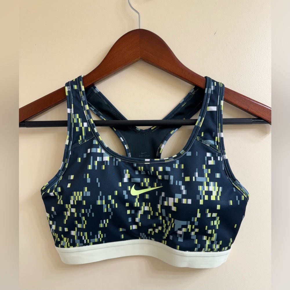 Nike Pro Dri Fit Racerback Women's Sports Bra